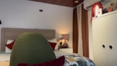 Snapshot of yurika_suckxx chatting on 12/06/24, 12:02 GODDESS SOFIA online show from 12/06/24, 12:02