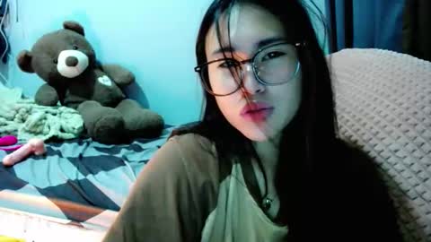 yuriyumixx_xoxo online show from 01/17/26, 03:50