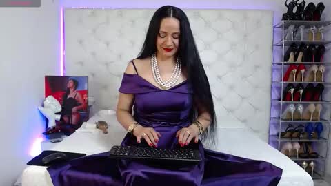   2  online show from 10/01/25, 02:17