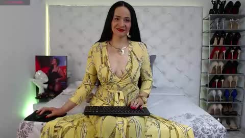    2  online show from 10/21/25, 02:23