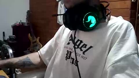 Yuumi online show from 04/25/26, 06:05