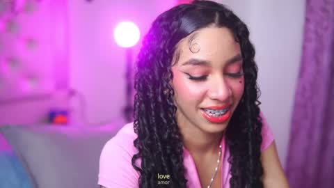 Yuyi Cam online show from 10/23/25, 03:06