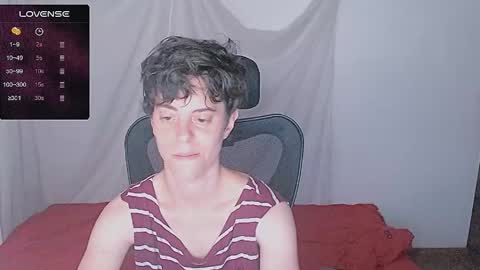 Yuyu online show from 04/15/26, 08:20