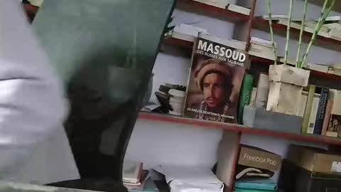 yvanbonar181018 online show from 09/16/25, 12:39