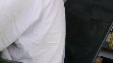 yvanbonar181018 online show from 09/28/25, 02:55