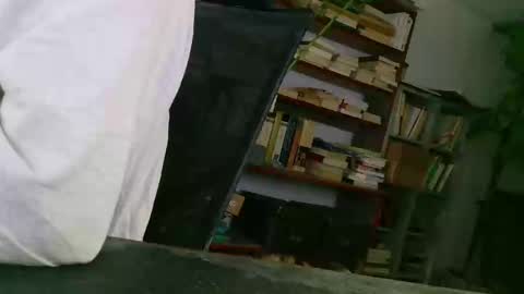 yvanbonar181018 online show from 09/30/25, 07:13