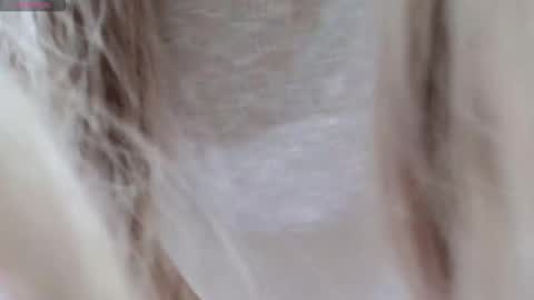 YviAnn online show from 11/17/25, 10:04