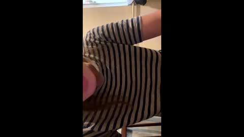 Snapshot of yzza_suave chatting on 11/09/25, 08:45 yzza_suave online show from 11/09/25, 08:45