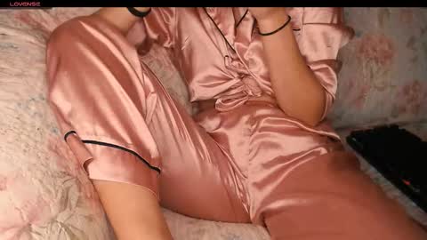 Snapshot of yzza_suave chatting on 11/11/25, 09:59 yzza_suave online show from 11/11/25, 09:59