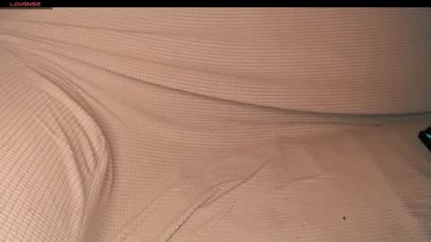 Snapshot of yzza_suave chatting on 12/18/25, 06:58 yzza_suave online show from 12/18/25, 06:58