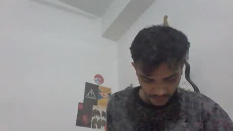 Snapshot of z01dsi chatting on 01/11/26, 01:27 z01dsi online show from 01/11/26, 01:27
