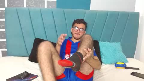 Zack  online show from 12/05/25, 01:03