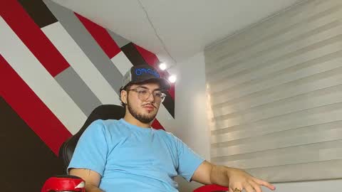 Snapshot of zac_golden chatting on 06/08/26, 11:54 Zack online show from 06/08/26, 11:54