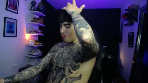 zac_muller1 online show from 10/19/25, 02:01