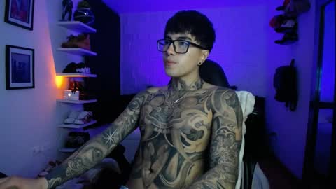 zac_muller1 online show from 04/21/26, 01:42