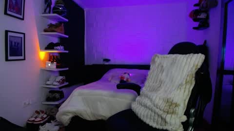 zac_muller1 online show from 04/21/26, 02:51