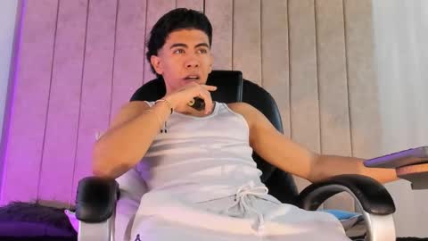 Snapshot of zack_conor chatting on 03/03/25, 12:48 zack conor online show from 03/03/25, 12:48