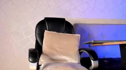 Snapshot of zack_conor chatting on 02/11/26, 10:15 zack conor online show from 02/11/26, 10:15