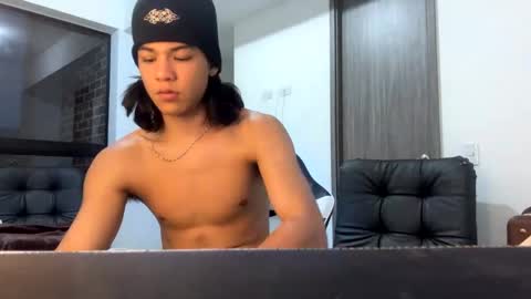 Snapshot of zackss_player chatting on 09/22/25, 11:18 zackss_player online show from 09/22/25, 11:18