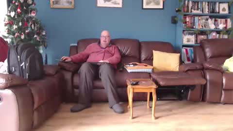 Snapshot of zacsmithuk chatting on 12/20/25, 12:01 Zac Smitj online show from 12/20/25, 12:01