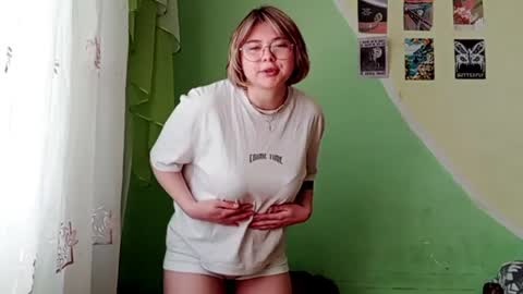 Mia online show from 04/15/26, 10:55