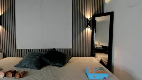 zafira online show from 04/04/26, 12:24