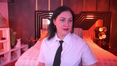 Zafiramoonn online show from 12/15/25, 03:49