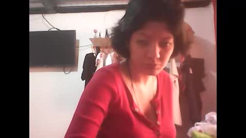 Snapshot of zafiro_rubi chatting on 12/02/25, 06:47 Zafiro online show from 12/02/25, 06:47