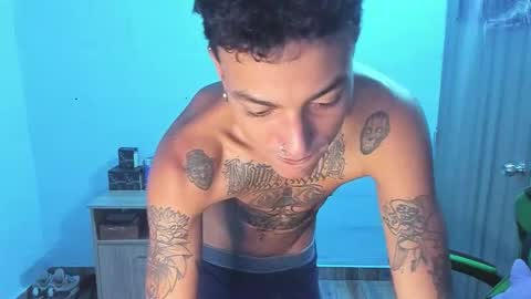 Snapshot of zafirocum chatting on 12/05/25, 11:52 BiG Zafiro online show from 12/05/25, 11:52