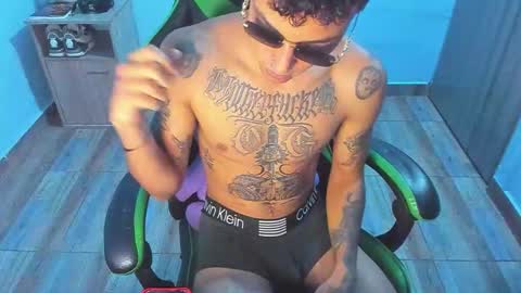 Snapshot of zafirocum chatting on 12/14/25, 11:48 BiG Zafiro online show from 12/14/25, 11:48