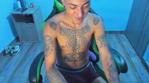 Snapshot of zafirocum chatting on 12/22/25, 10:12 BiG Zafiro online show from 12/22/25, 10:12