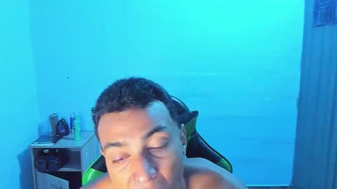 Snapshot of zafirocum chatting on 12/23/25, 11:08 BiG Zafiro online show from 12/23/25, 11:08