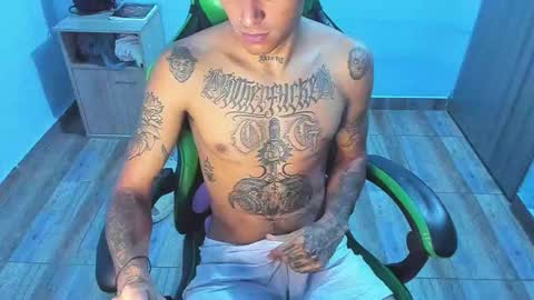 Snapshot of zafirocum chatting on 01/08/26, 10:28 BiG Zafiro online show from 01/08/26, 10:28