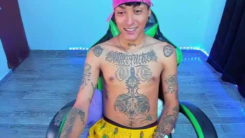 Snapshot of zafirocum chatting on 05/05/26, 12:35 BiG Zafiro online show from 05/05/26, 12:35