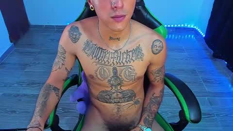 Snapshot of zafirocum chatting on 05/16/26, 01:24 BiG Zafiro online show from 05/16/26, 01:24