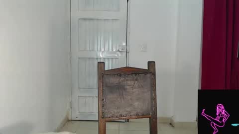 Snapshot of zahhysims chatting on 01/27/25, 10:16 zahhy online show from 01/27/25, 10:16