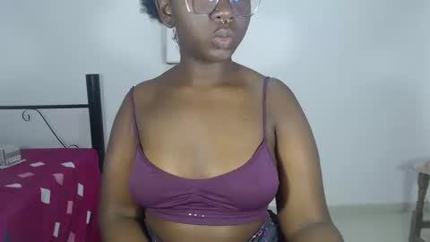 Snapshot of zahhysims chatting on 02/22/25, 01:35 zahhy online show from 02/22/25, 01:35