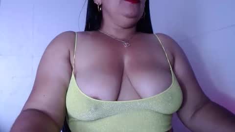 Zahi ... wants to play with everyone...yessss online show from 05/19/26, 03:07