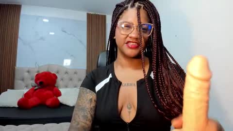 zahra_rose online show from 02/16/26, 08:27