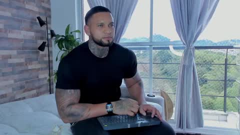 Snapshot of zain_diesel7 chatting on 12/05/24, 10:12 INSTAGRAM yormanfit7 online show from 12/05/24, 10:12