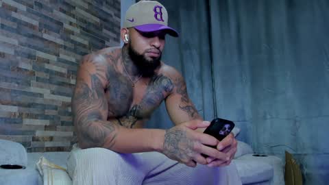 Snapshot of zain_diesel7 chatting on 01/17/25, 02:18 INSTAGRAM yormanfit7 online show from 01/17/25, 02:18