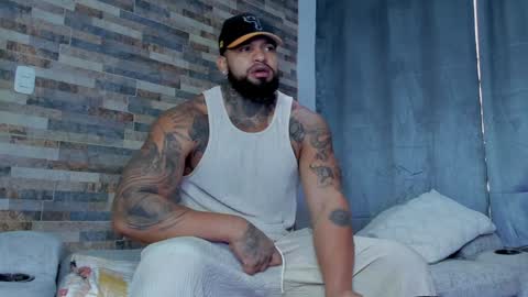 Snapshot of zain_diesel7 chatting on 02/04/25, 12:55 INSTAGRAM yormanfit7 online show from 02/04/25, 12:55