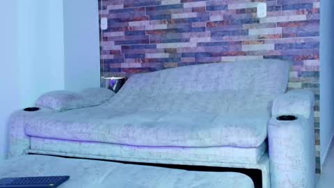 Snapshot of zain_diesel7 chatting on 09/16/25, 10:05 INSTAGRAM yormanfit7 online show from 09/16/25, 10:05