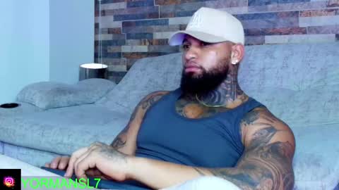 Snapshot of zain_diesel7 chatting on 10/17/25, 11:02 INSTAGRAM yormanfit7 online show from 10/17/25, 11:02