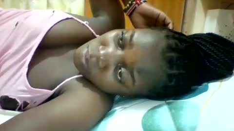 Snapshot of zainxxxx chatting on 02/27/25, 07:37 zainxxxx online show from 02/27/25, 07:37