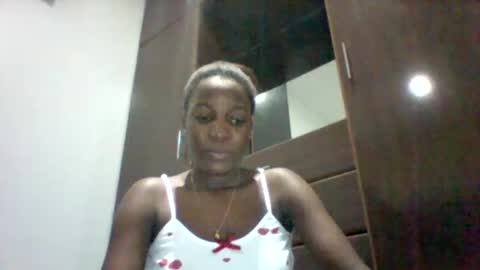 zainxxxx online show from 04/19/26, 06:32