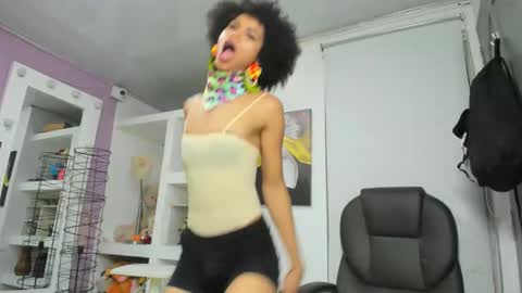 Snapshot of zaira_sofiaa_ chatting on 02/07/26, 02:48 ZAIRA online show from 02/07/26, 02:48