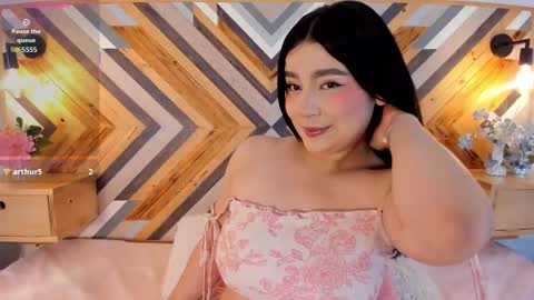 Snapshot of zairavancleef chatting on 12/15/25, 08:13 Zaira online show from 12/15/25, 08:13