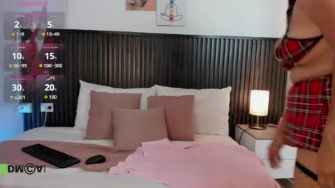 zaira online show from 04/22/26, 12:07