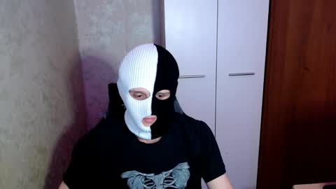 Snapshot of zaki_xx chatting on 05/16/26, 04:06 zaki online show from 05/16/26, 04:06